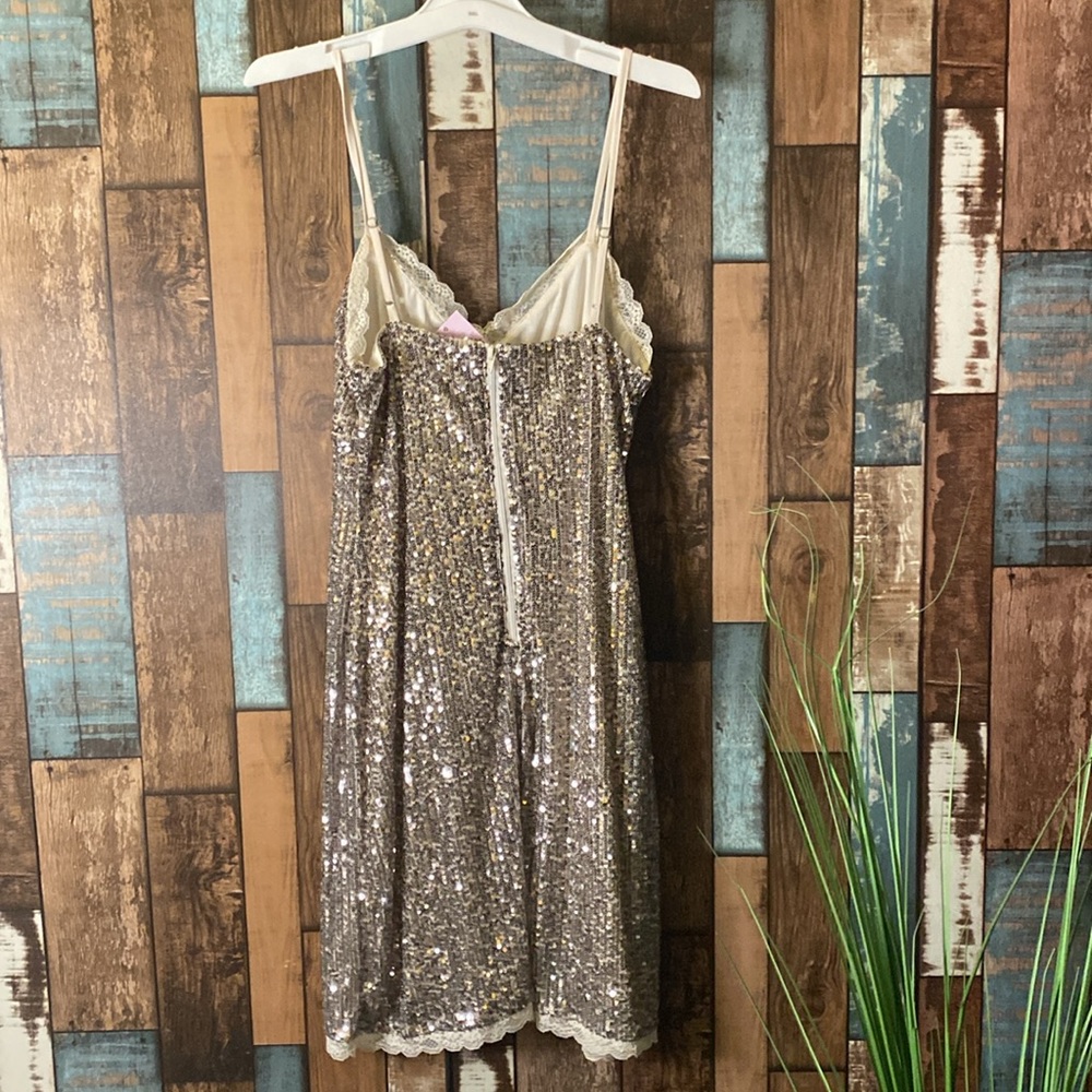 Wild fable silver sequins and lace trim stretchy dress - Picture 14 of 16